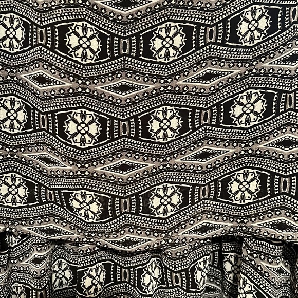 PRETTY VACATION DRESS - Picture 2 of 2